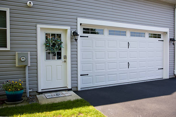 24/7 Emergency Garage Door Panel Replacement experts in Rich County County, UT